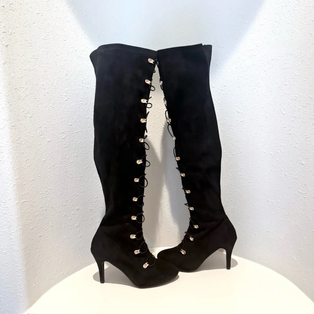 VENUS over knee